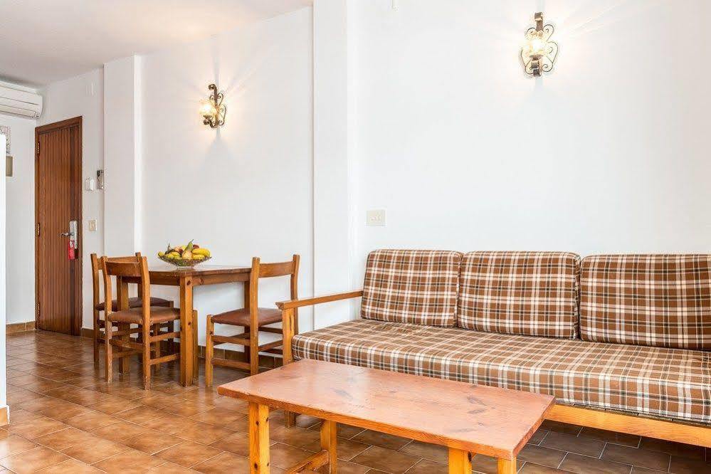 Apartamentos Orosol 2 By Typic Hotels Sant Antoni de Portmany Екстериор снимка