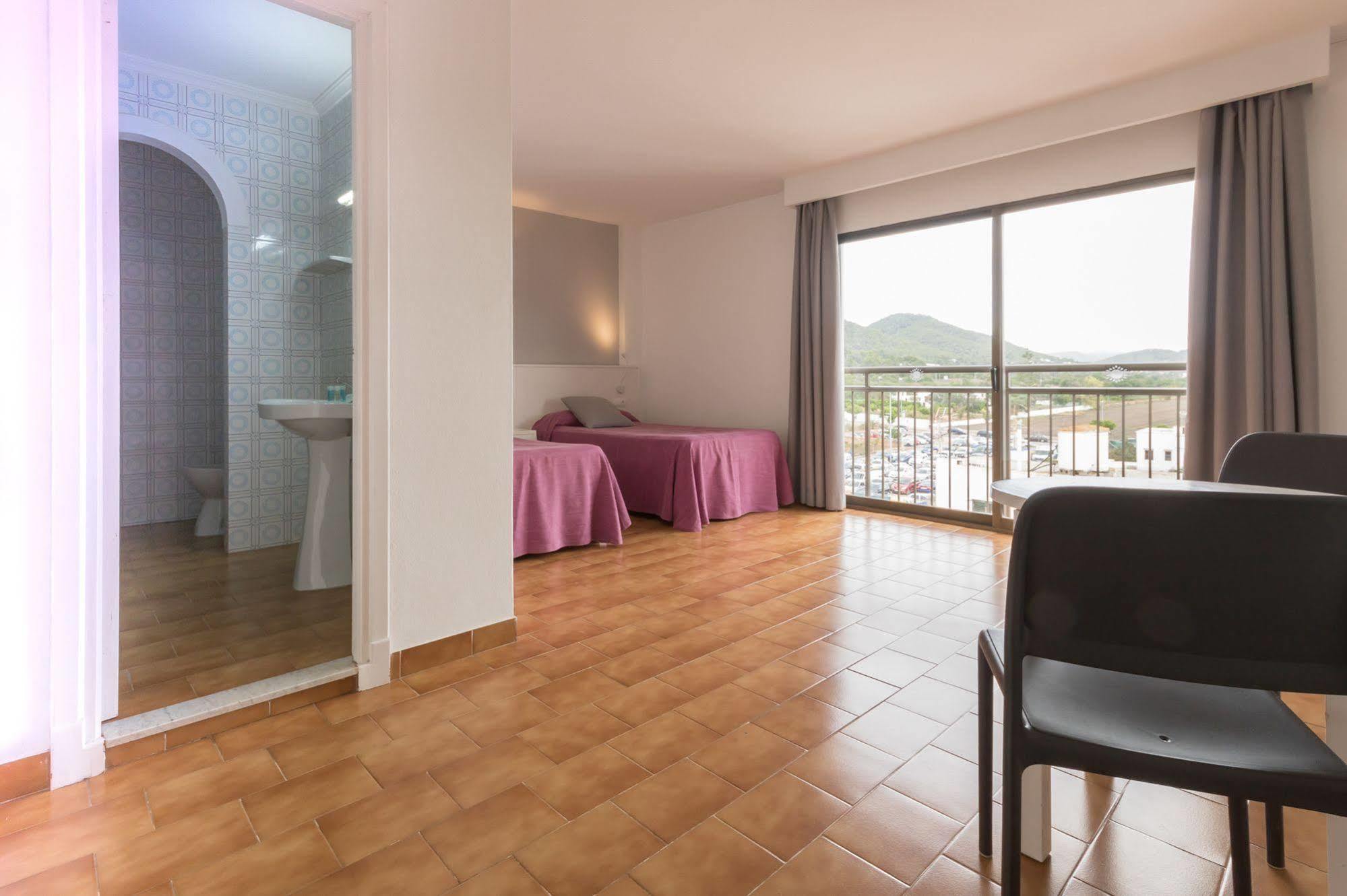 Apartamentos Orosol 2 By Typic Hotels Sant Antoni de Portmany Екстериор снимка