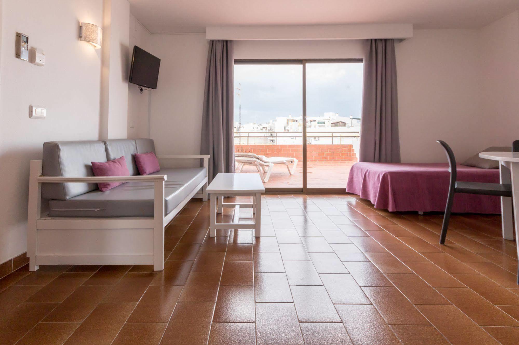 Apartamentos Orosol 2 By Typic Hotels Sant Antoni de Portmany Екстериор снимка