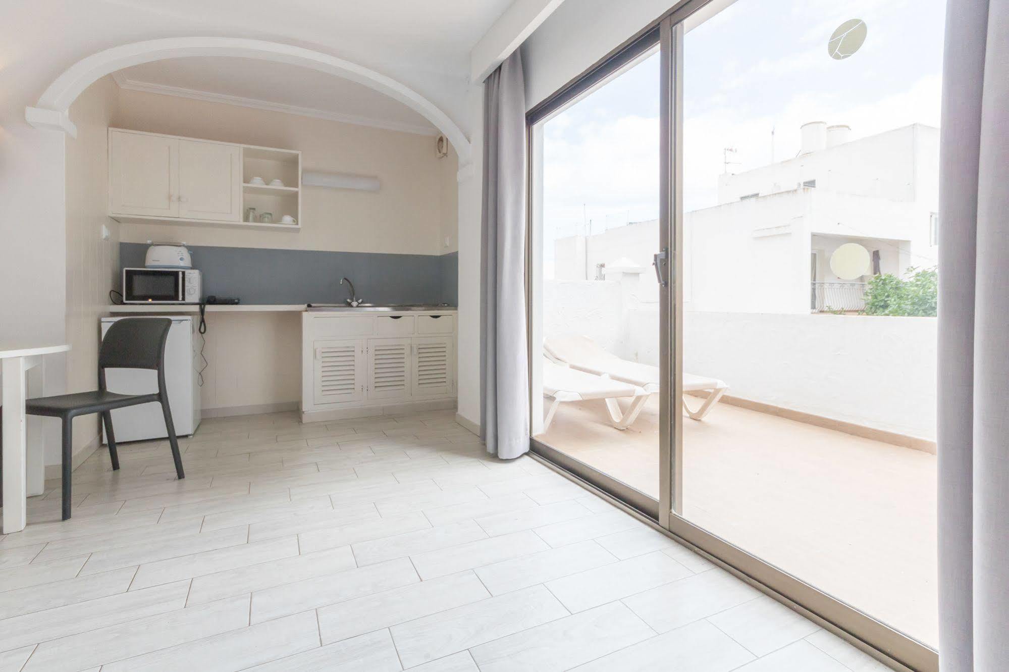 Apartamentos Orosol 2 By Typic Hotels Sant Antoni de Portmany Екстериор снимка